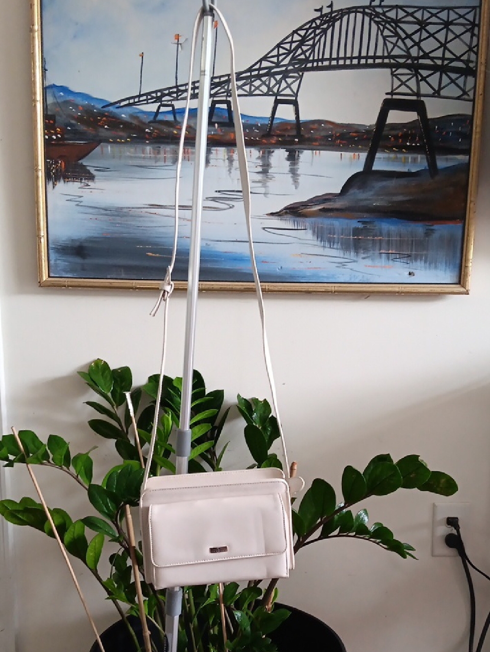 CarryLand America Crossbody Bag - Classic Minimal Design